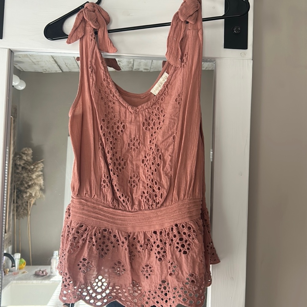 Sleeveless blouse
